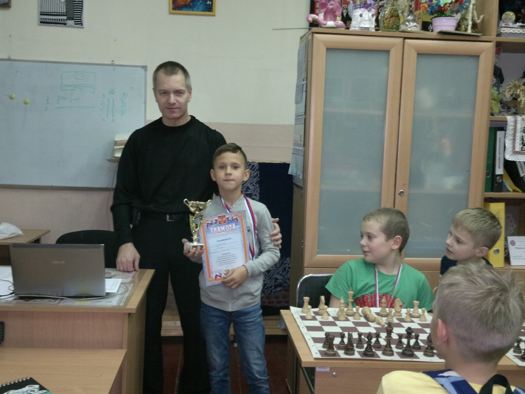 50лет ДЮЦ турнир (В) Турпаков Денис 1-е место.jpg