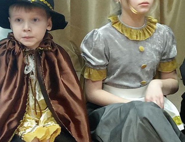 Новые премьеры юных актёров театральной студии "Шаг на сцену" 