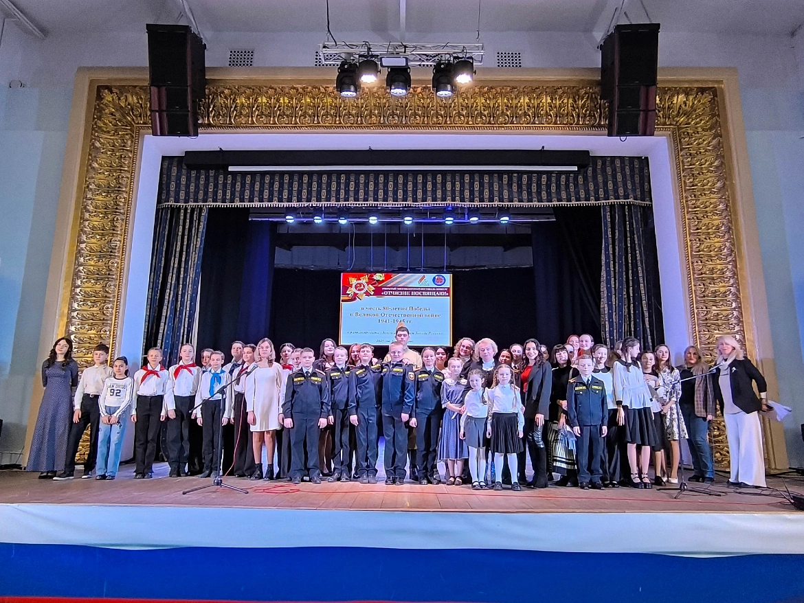 Дети поют песни о любви к Родине, к своему Отечеству! 