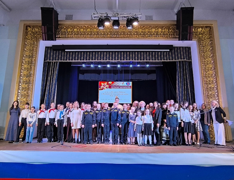 Дети поют песни о любви к Родине, к своему Отечеству! 