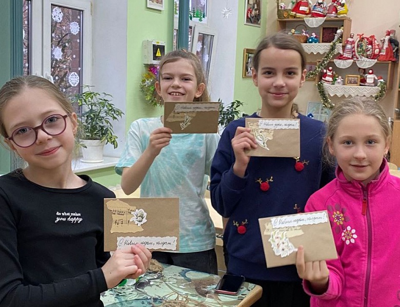 Патриотическая акция «Новогодние поздравления бойцам!»