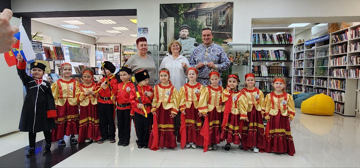 Ансамбль народной песни «Забавушка» выступил на фестивале «ДЕТИ ВОЙНЫ ЯНТАРНОГО КРАЯ»,  посвящённом 80-летию Великой Победы