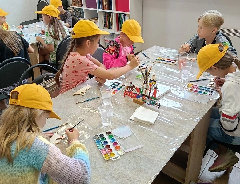 Край родной, навек любимый