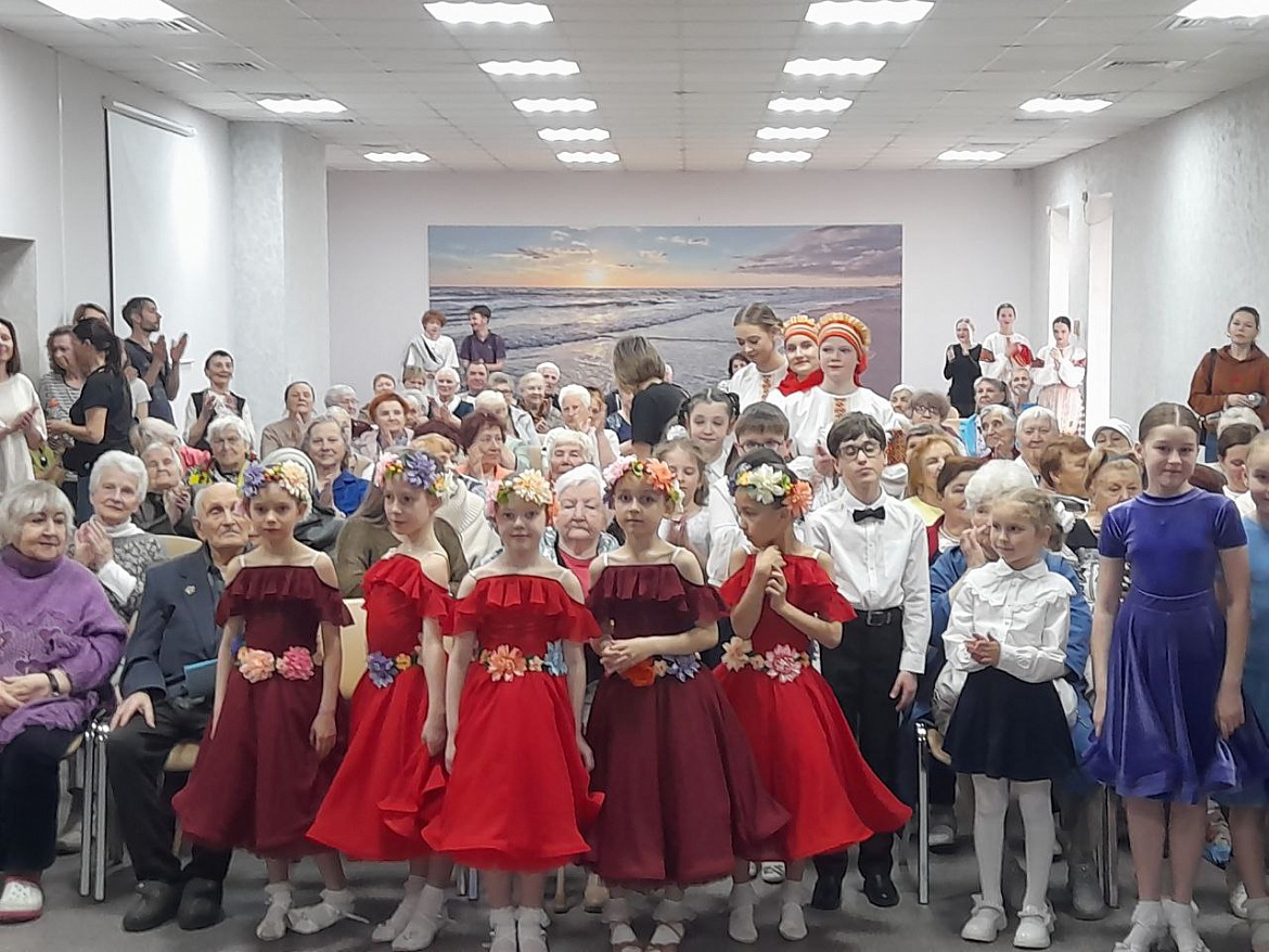 Патриотическая акция «Звёздный Победный май!» для ветеранов Госпиталя войн Калининградской области.