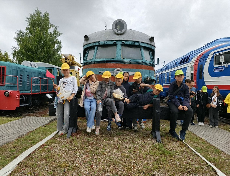Ребята лагеря "Сюрприз" посетили музей РЖД-Центр сохранения исторического наследия.