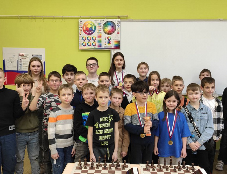 Результаты турнира в группе В по быстрым шахматам, среди шахматистов, не имеющих спортивных разрядов, с обсчетом рейтинга и разрядной нормой