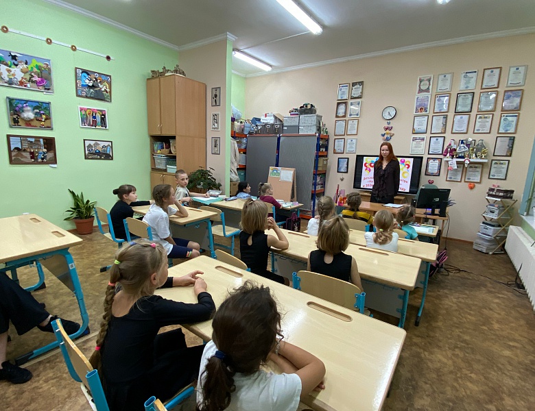 ОКТЯБРЬСКИЕ ДНИ СТУДИЙЦА