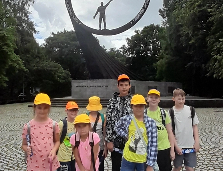 "Сюрприз" в гостях у библиотеки 