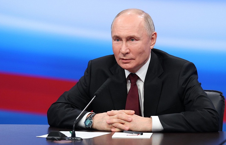 С праздником, Владимир Владимирович! 