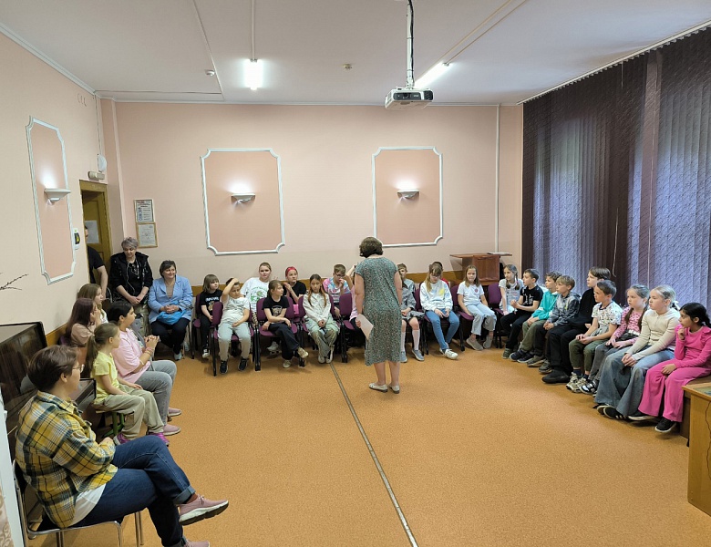 Да здравствуют каникулы, да здравствует "СЮРПРИЗ"