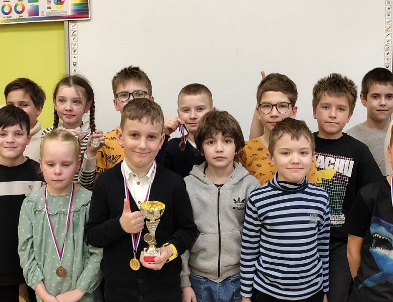 Результаты турнира в группе В по быстрым шахматам, среди шахматистов, не имеющих спортивных разрядов, с обсчетом рейтинга и разрядной нормой