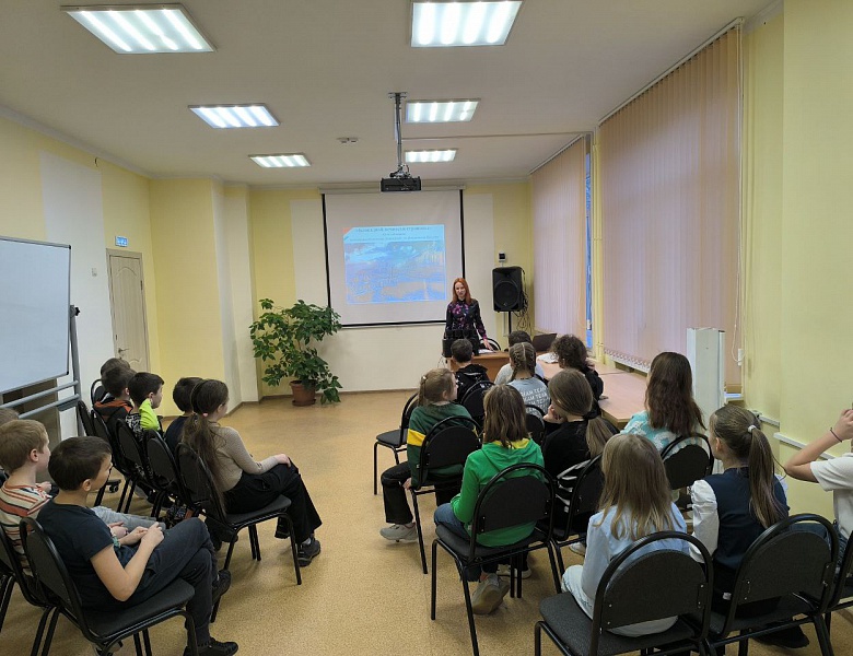 Блокадной вечности страницы…