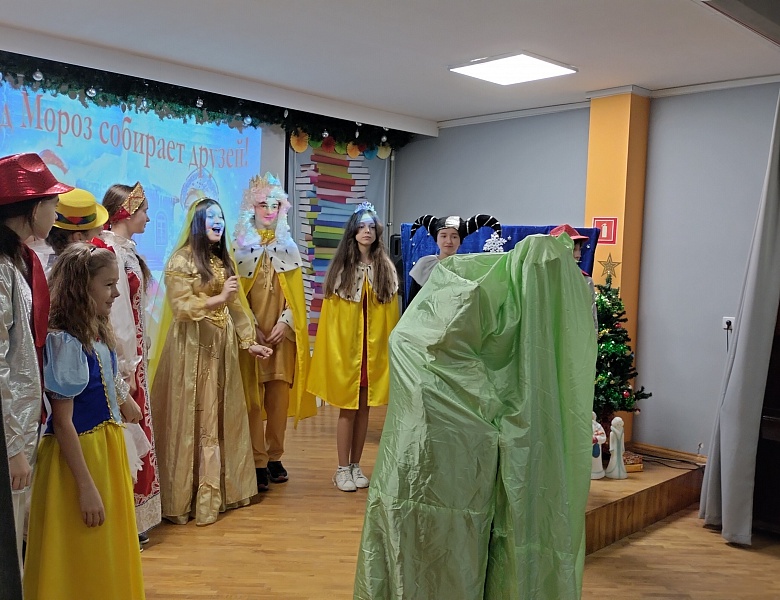 Театрализованные новогодние представления с участием Деда Мороза и Снегурочки
