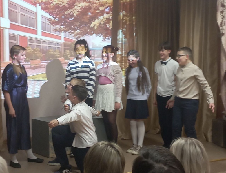 Премьерные спектакли под Новый год! 