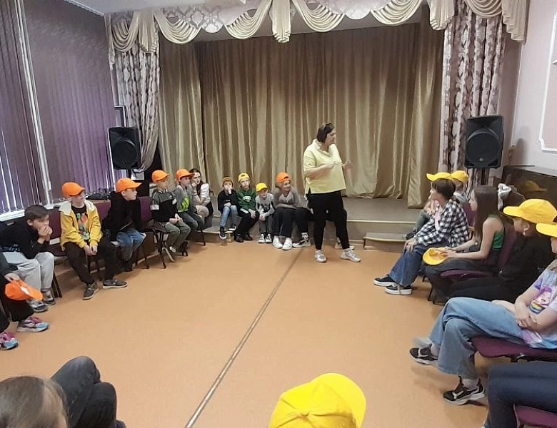 Вторая смена лагеря "Сюрприз" открыла свои двери для ребят 