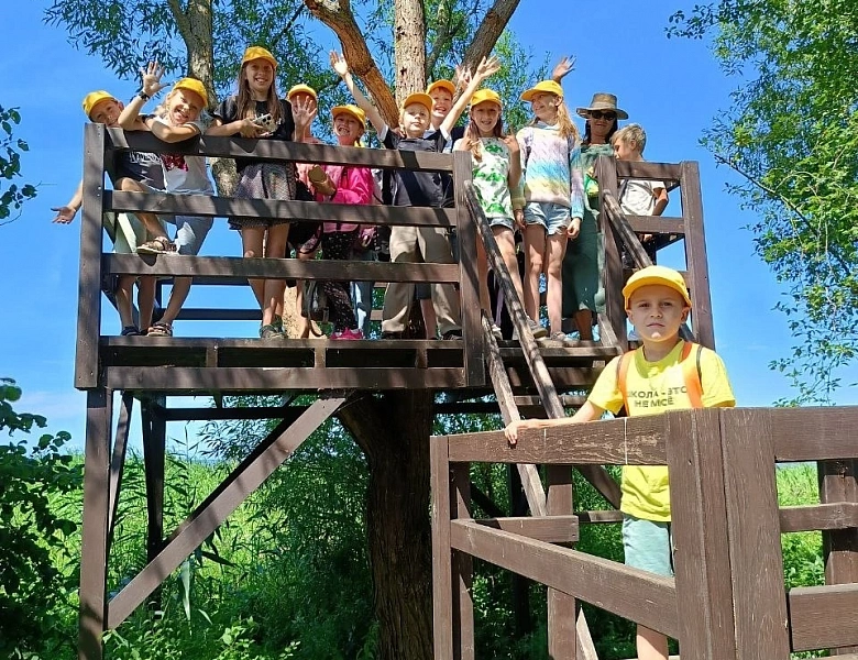 Край родной, навек любимый