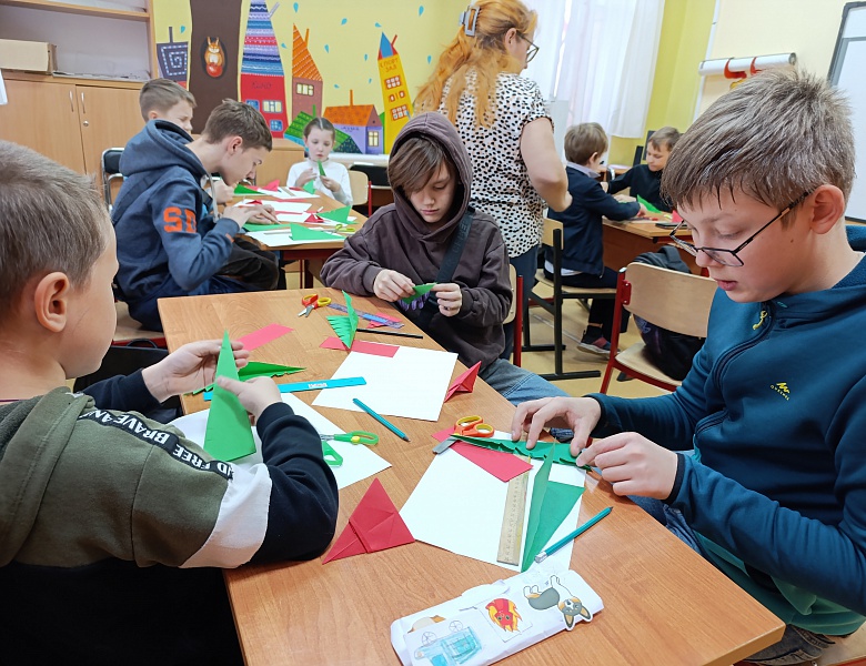 Декада декоративно-прикладного творчества продолжается