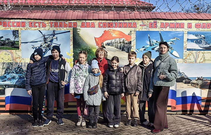 Ансамбль "Забавушка" на экскурсии в Музее истории