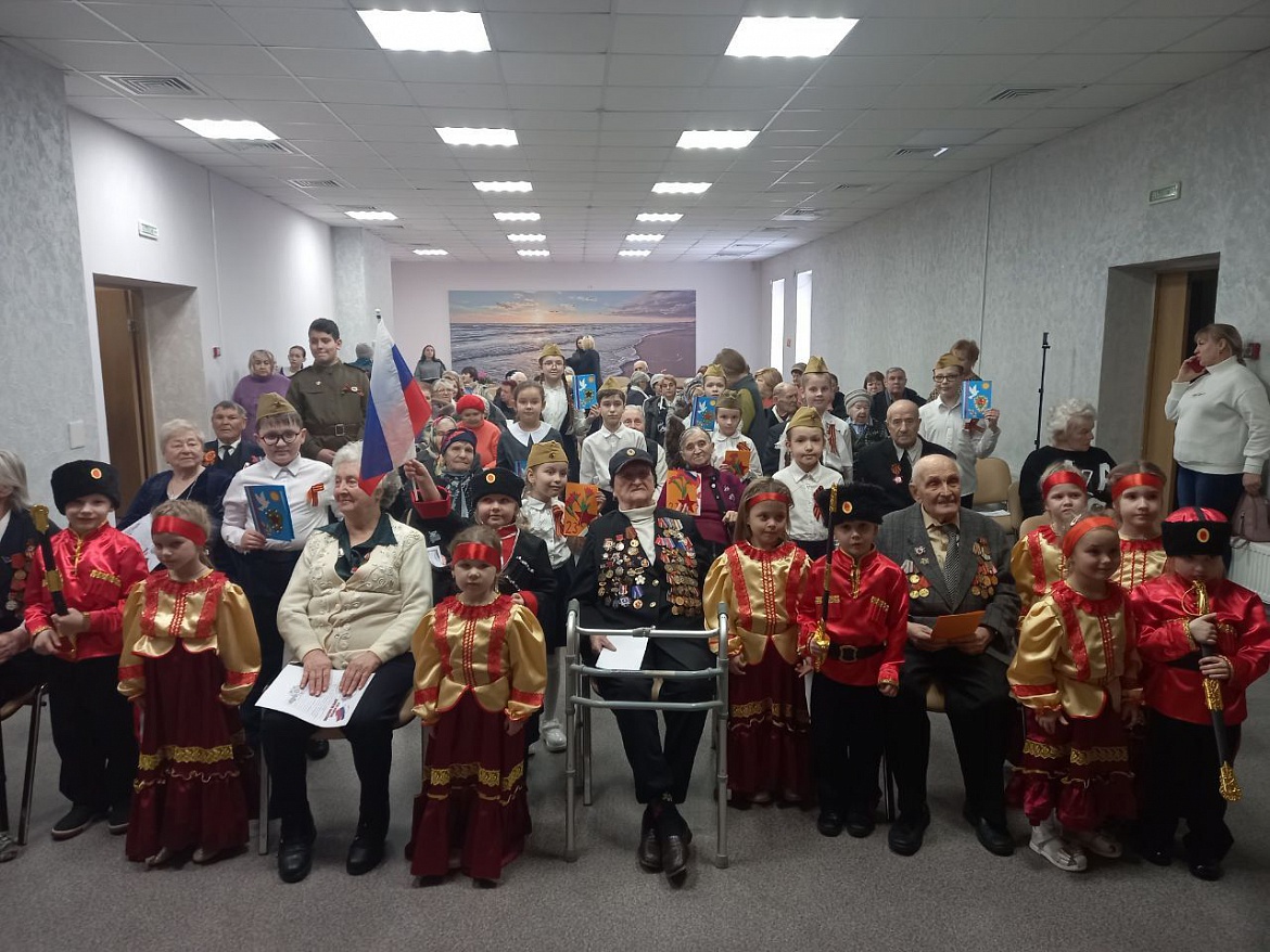 Праздничная программа  "Мужество. Доблесть. Честь." 