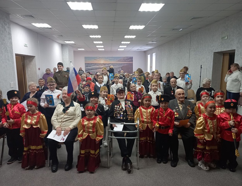 Праздничная программа  "Мужество. Доблесть. Честь." 