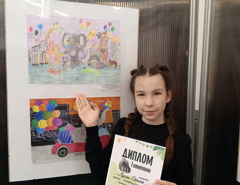 Юные художники поздравили слониху Преголю с Днём рождения!