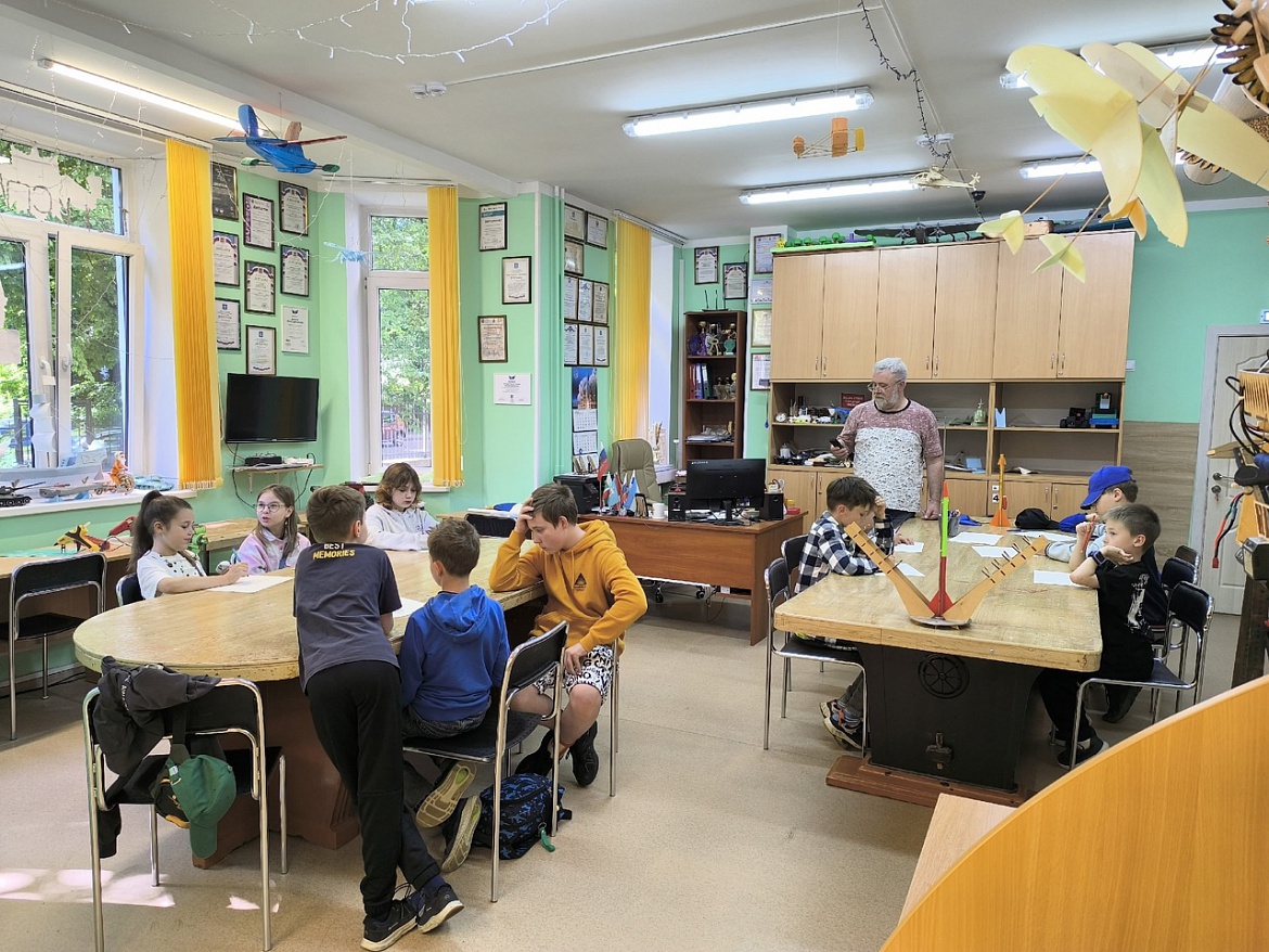 А мы продолжаем проводить каникулы с пользой!