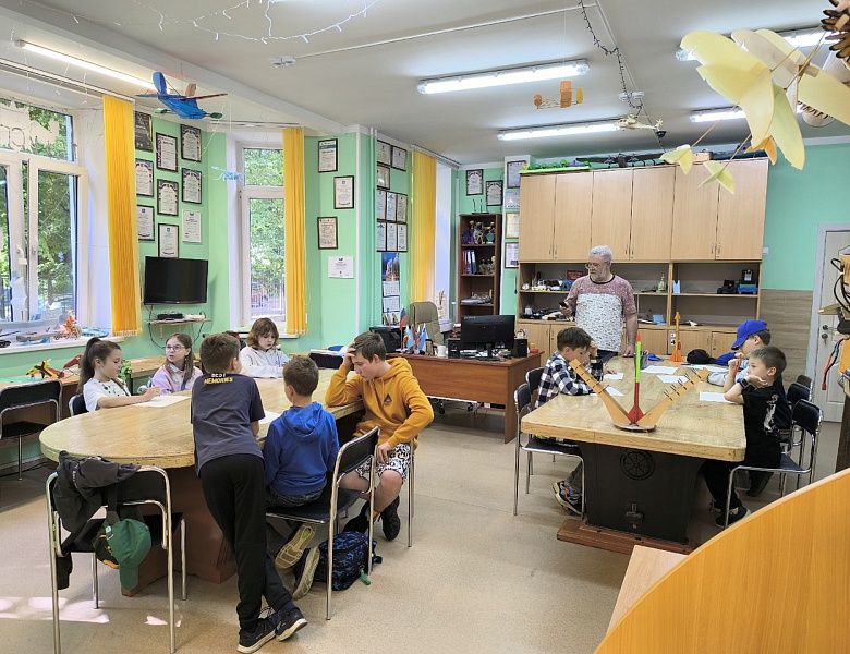 А мы продолжаем проводить каникулы с пользой!