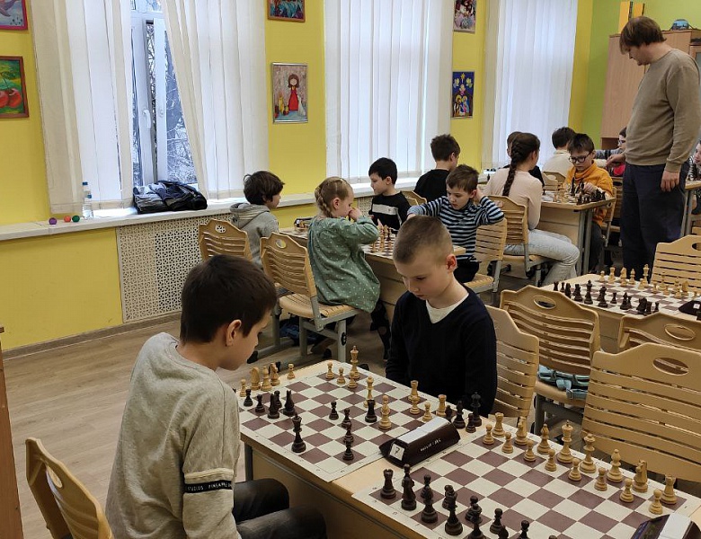 Результаты турнира в группе В по быстрым шахматам, среди шахматистов, не имеющих спортивных разрядов, с обсчетом рейтинга и разрядной нормой