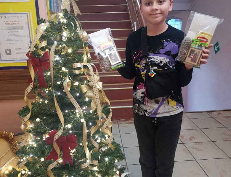 Патриотическая акция «Новогодние поздравления бойцам!»