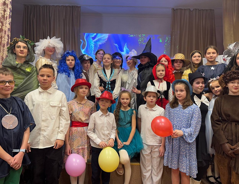 Новые премьеры юных актёров театральной студии "Шаг на сцену" 