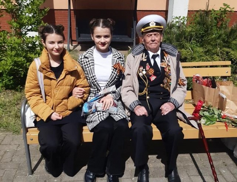 Встречая Победный май