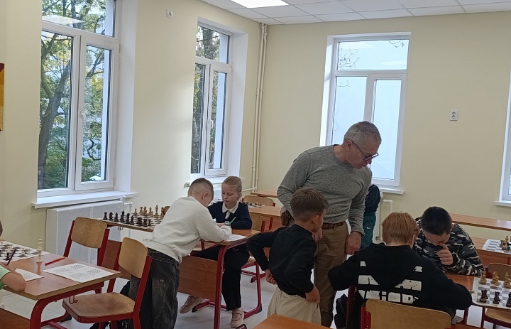 «Белая ладья»: учимся ходить фигурами!