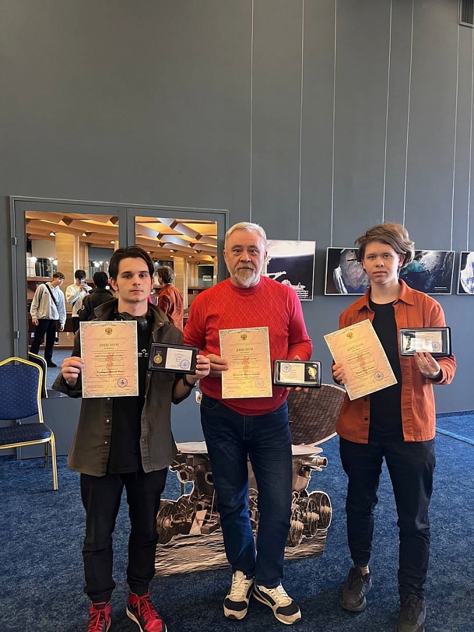 Поздравляем с победой в очном туре Всероссийского конкурса научно-исследовательских проектных и творческих работ обучающихся «ОБРЕТЁННОЕ ПОКОЛЕНИЕ».