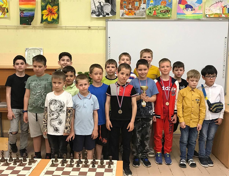 Чемпионы  шахматного турнира, посвященного 79-годовщине Победы в Великой Отечественной войне