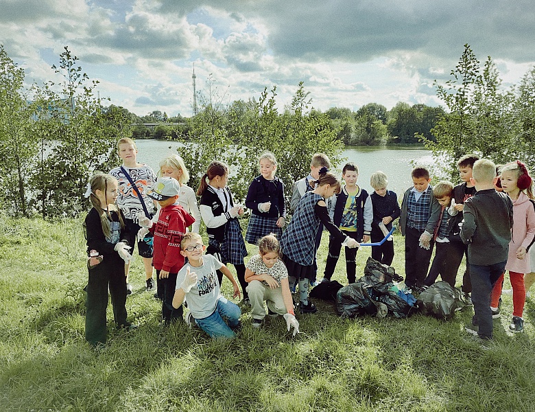 Эко-волонтёрская акция «Всемирный День морей: за чистые водоёмы!»