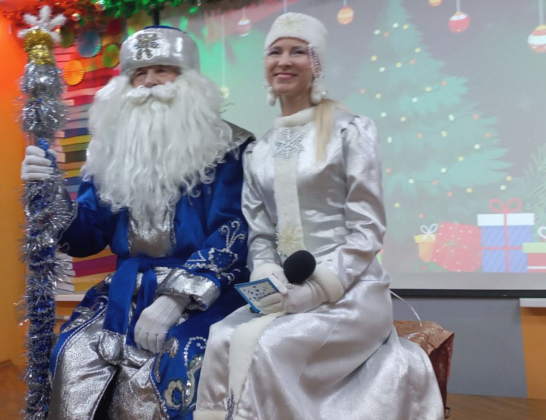 Новогодние представления с участием Деда Мороза и Снегурочки