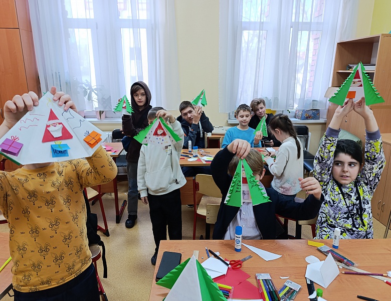 Декада декоративно-прикладного творчества продолжается