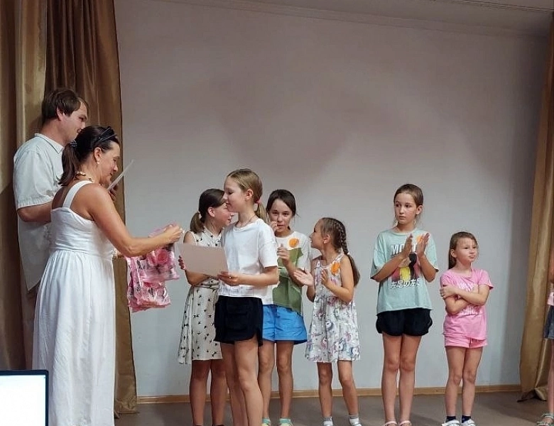 В лагере "Сюрприз" прошёл конкурс красоты и творчества "Мисс Лето 2024".