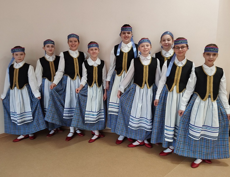 Хореографические коллективы успешно выступили на муниципальном этапе областного фестиваля творчества обучающихся  «Звёзды Балтики»-2024