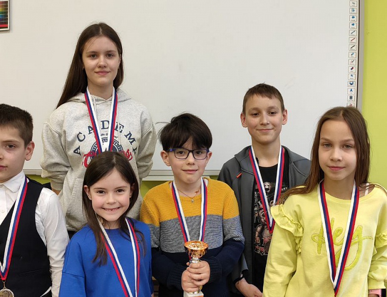 Результаты турнира в группе В по быстрым шахматам, среди шахматистов, не имеющих спортивных разрядов, с обсчетом рейтинга и разрядной нормой