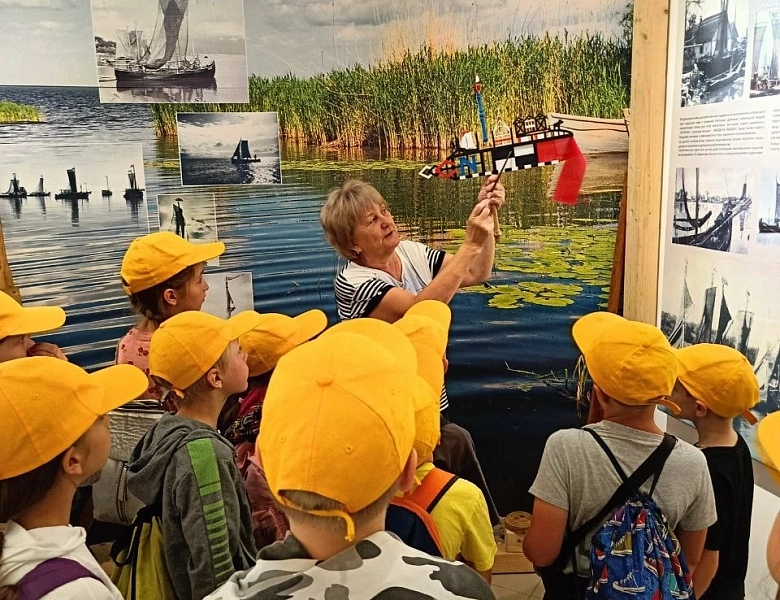 Край родной, навек любимый