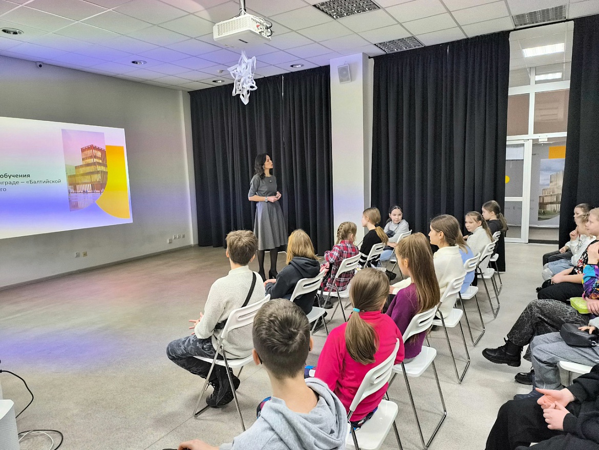 В настоящем, думаем о будущем! Профориентационная встреча с сотрудниками филиала  РГИСИ