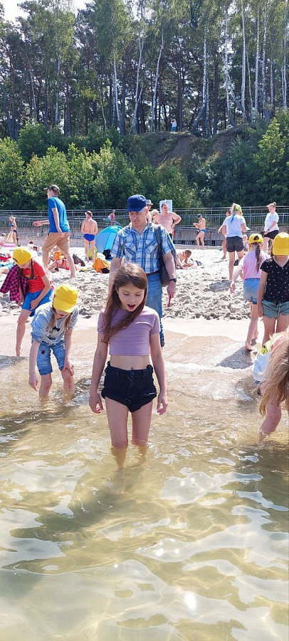 А мы на море отдыхаем!