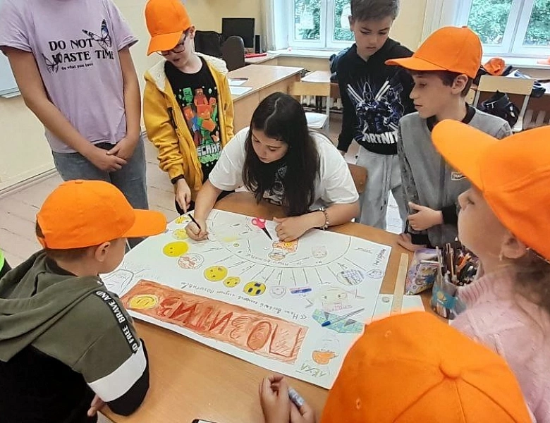 Вторая смена лагеря "Сюрприз" открыла свои двери для ребят 