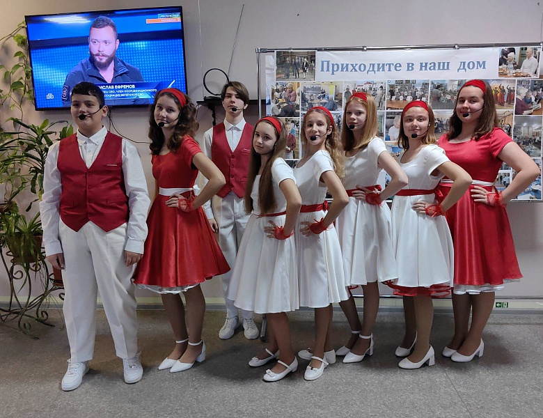 Праздничная программа «МАМА-главное слово в каждой судьбе!», посвящённая Дню Матери. 