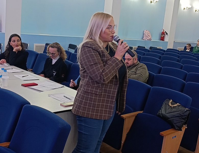 Дети поют песни о любви к Родине, к своему Отечеству! 